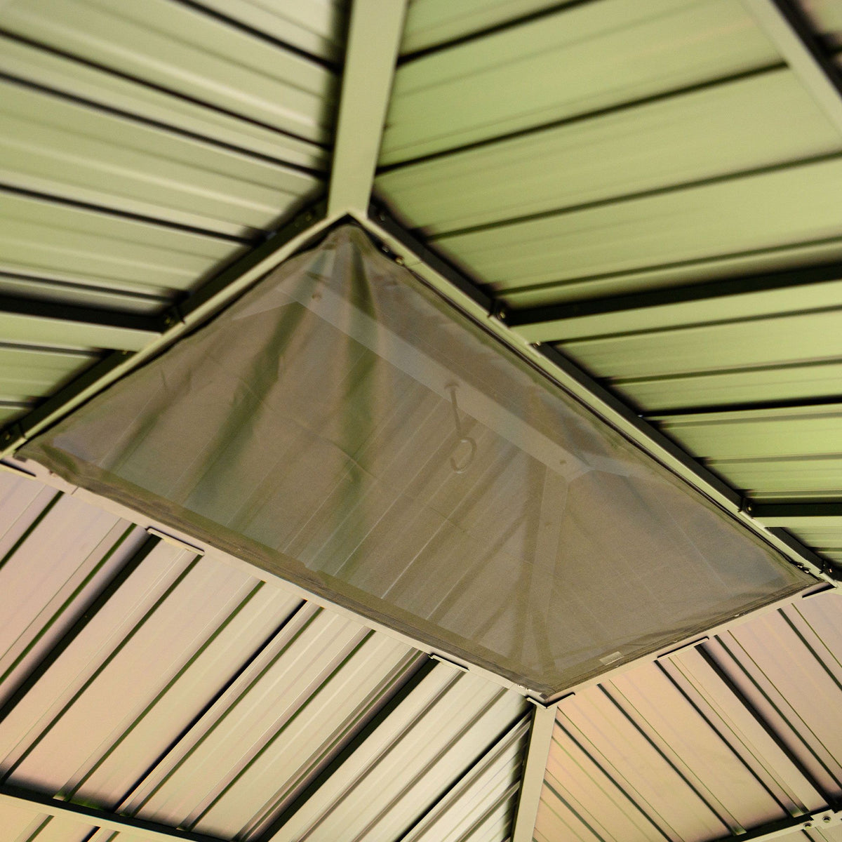 Dunham 12 x 16 pi toit double en acier galvanisé, poteaux en aluminium aspect bois