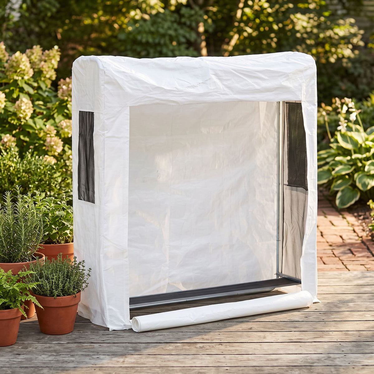 Log Shelter–White