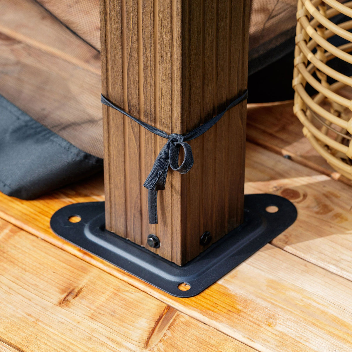 Dunham 12 x 16 pi toit double en acier galvanisé, poteaux en aluminium aspect bois